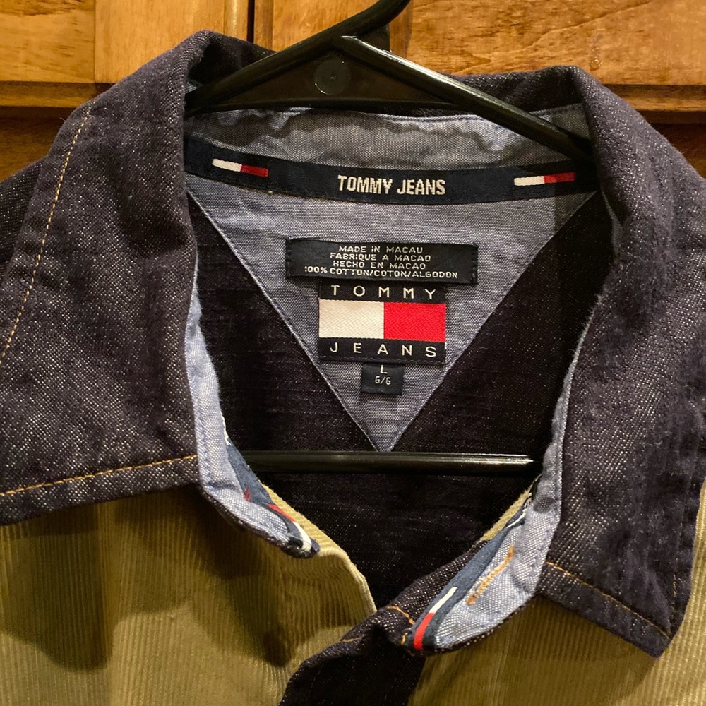 Vintage Like New Tommy Hilfiger!! - Picture 4 of 9